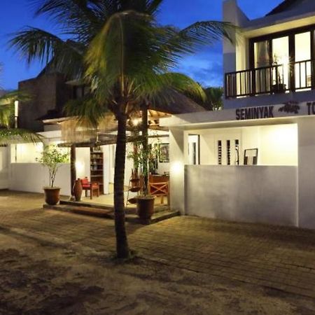 Seminyak Townhouse Aparthotel Luaran gambar