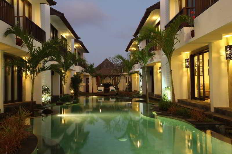 Seminyak Townhouse Aparthotel Luaran gambar