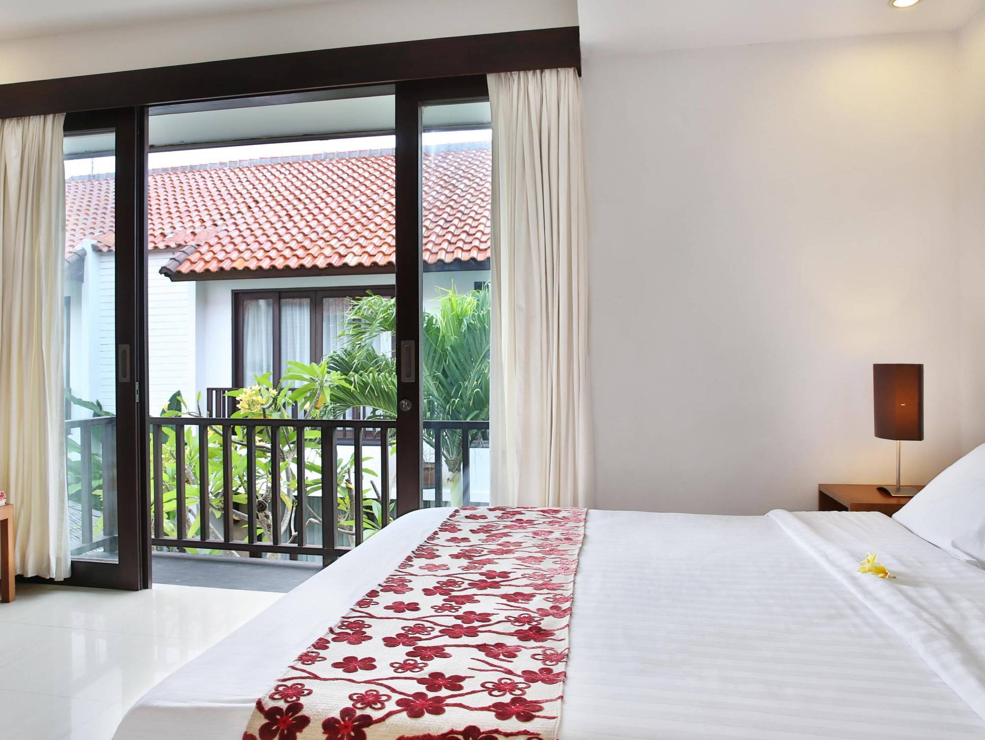 Seminyak Townhouse Aparthotel Luaran gambar