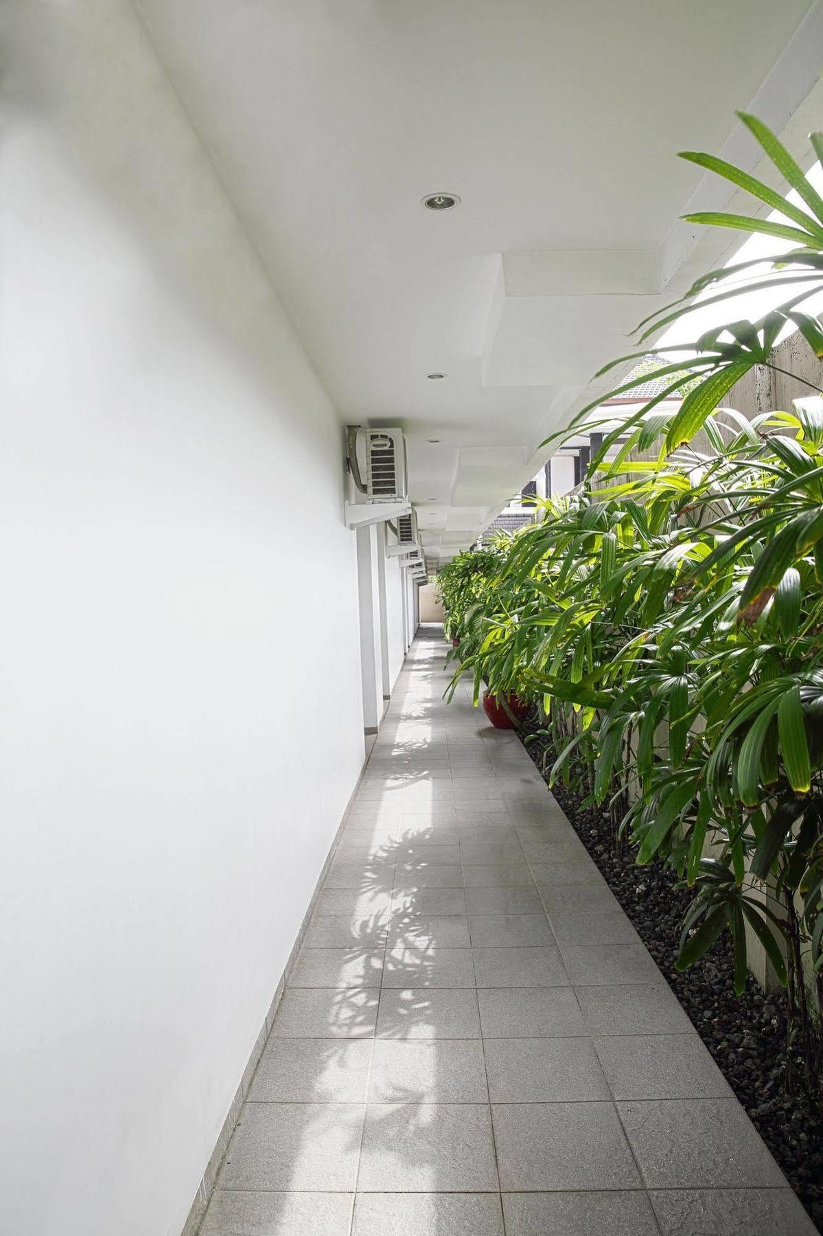 Seminyak Townhouse Aparthotel Luaran gambar